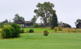 "Люблю я сельский мой приют ..." / "Люблю я сельский мой приют,
 Мой огород и сад тенистый,
 Где вечером окончив труд,
 Сажусь под липою душистой ..."
 Спиридон Дрожжин