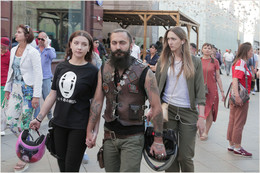 &nbsp; / Людей посмотреть и себя показать...