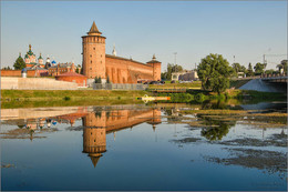 Летняя Коломна / Мари́нкина ба́шня — одна из семи сохранившихся до наших дней башен Коломенского Кремля. Построена в 1525—1531. Размещалась между Грановитой и Борисоглебской башнями кремля.