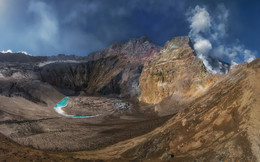 В кратере. / Вулкан Мутновский, Камчатка.