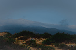 горы, дюны, облака / парк дюн в Кашкайше, Португалия