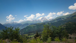 Кавказ / по пути в Местию открываются такие пейзажи