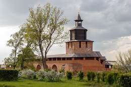 Весна в Нижегородском кремле / Часовая Башня Нижегородского кремля.