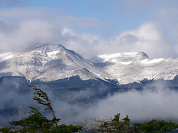 Cerro Monumento Moore / Горы на юге Чили