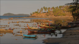 Во власти отлива / Деревенька морских цыган на острове Пхукет (Таиланд), небольшой народности, занимающейся рыбной ловлей