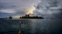 Есть остров в океане... / Мальдивы, месяц май.