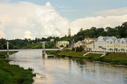 Река Тверца. Торжок. / Больше фото по ссылке: http://steklo-foto.ru/photogellary