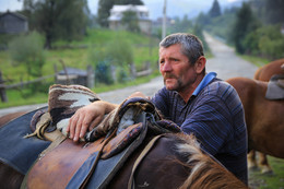 Уставший коневод | Tired horse-breeder / Местный житель, коневод. Верховина. Украина