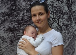СЧАСТЬЕ / Молодая мама с маленьким сыном