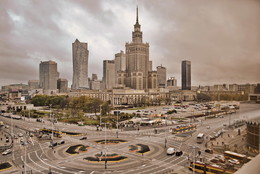 Дворец Культуры в Варшаве. / Дворец Культуры так и остался пока самым высоким зданием города.
