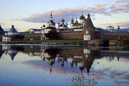 Святыми выбранное место... / Соловецкий монастырь – мощная крепость на Соловецких островах России