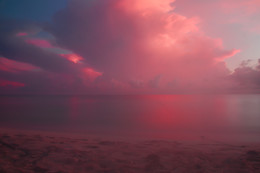 Раздвигая горизонт / Рассвет. Доминиканская Республика. Пунта Кана. Этюд в розовых тонах
