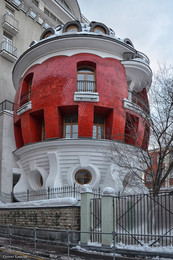 Дом-яйцо / Дом-яйцо на улице Машкова, Москва.