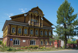 Просто дом / Старый купеческий дом в Нижегородской области.Наличники - это отдельная песня.