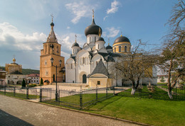 В Свято-Успенском монастыре. / ***