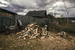 &quot; Про дрова...&quot;, село Ишим , май 2017 год. / ..............