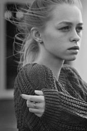 &nbsp; / портрет монохром