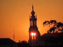 Die schönen Seiten des Herbstes / Ein herbstlicher Sonnenaufgang in Dresden