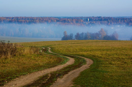 "А дорога серою лентою вьется.." / "Напомни, осень, музыку ветров,
 Сыграй мотив - простой и гениальный,
 Как ты умеешь - все без лишних слов,
 Светло, торжественно и чуть печально ..."
 С.Пугач