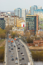 Городской поток / Канавинский мост, Нижний Новгород. Апрель 2016 года.