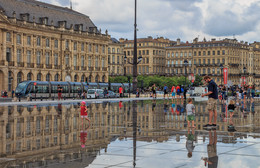 Водное зеркало / Франция, Бордо