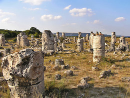 &nbsp; / Вбитые камни — скальные образования в Болгарии, расположенные в 18 км от Варны