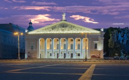 Воронежский государственный театр оперы и балета. Город Воронеж (Россия) / ☆ Мысли и афоризмы «Искусство и Жизнь» 
☆ Книга «Владыка Моря» 
☆ Сборник стихотворений «Огнём объятая душа» 
---> https://vk.com/ARTYOMMIRNIY 
---> https://www.flickr.com/photos/R-TYOM
______
https://500px.com/R-TYOM
https://t.me/ARTYOMMIRNIY
https://www.instagram.com/ARTYOM_MIRNIY
______
Copyright© Photoartist Artyom Mirniy / Фотохудожник Артём Мирный