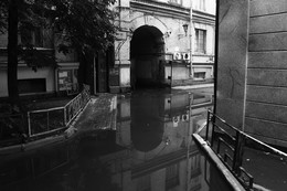 улица 2-я Брестская / На данной фотографии изображен фрагмент 2-ой Брестской улицы после сильного летнего дождя!