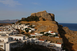 Линдос / Родос. Городок Линдос с древним акрополем.