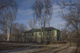 &quot;Подберёзовики...&quot; / Конаково. Барак и убитый &quot;Жигуль&quot;.