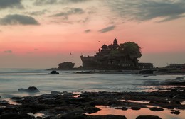 Храм Танах Лот / Бали