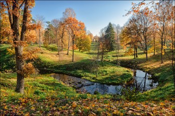 Осень в Ораниенбауме. / Погожий осенний день в пригороде Петербурга - Ораниенбауме.