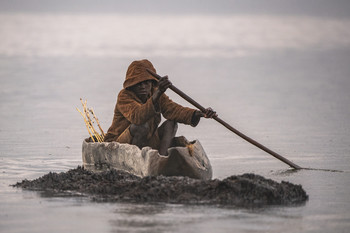 &quot;Рыбалка в дождь&quot; / Бурунди озеро ТАНГАНЬИКА