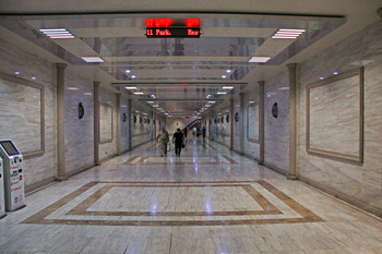 Подземный переход / Подземный переход в центре Баку