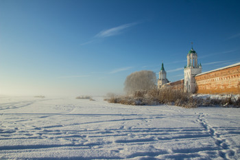 Туман на озере / У стен Спасо-Яковлевского монастыря