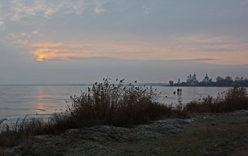 Декабрь на озере Неро / Ростов Великий, озеро Неро.