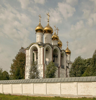 Церковь Усекновения главы Иоанна Предтечи в Никольском монастыре. / ***