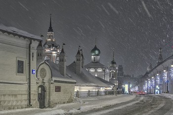 СНЕГОПАД / МОСКВА. ВАРВАРКА