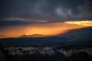 Солнечный проблеск / Rupite, Bulgaria