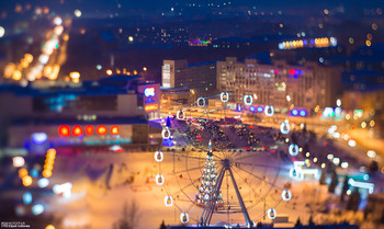 Колесо обозрения на Площади торжеств Новокузнецк 2019 / Колесо обозрения на Площади торжеств Новокузнецк 2019
