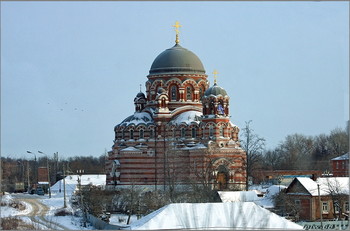 Церковь Троицы Живоначальной . / Под Коломной. Троицкая церковь в бывшем селе Щурово сооружена на рубеже 1880-1890-х гг., видимо, по заказу владельца местного цементного завода, имевшего вблизи собственный дом.