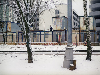 Кто-то антенну устанавливает на вагончике в Зеленограде зимой 2014 / Кто-то антенну устанавливает на вагончике в Зеленограде зимой 2014