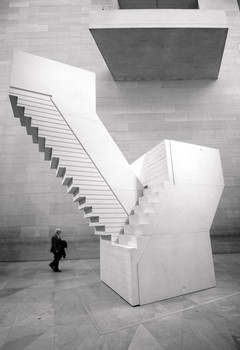 *Национальная художественная галерея (г. Вашингтон) / Вверх по лестнице идущей вниз.