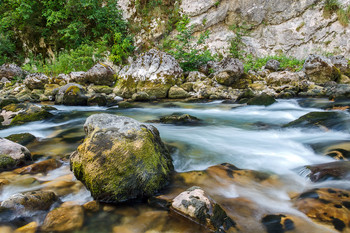 Горный поток / Горная река Юпшара. Абхазия.