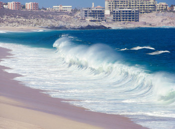 Волна / Прибой на пляже Лос Кабос. Из архива