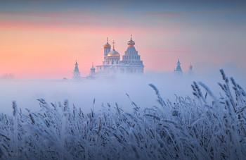Парящий в тумане / Новоиерусалимский монастырь, г.Истра, Московская область