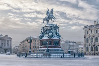 Снегопад на Исаакиевской. / Январь 2016.