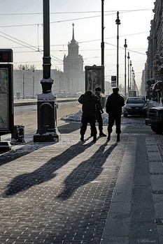 Тень, знай свое место... / январь. полдень.