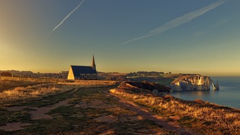 На берегу. / Нормандия.