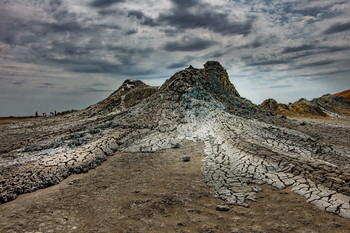 Грязевой вулкан / Снимок сделан в Гобустанском заповеднике Азербайджна